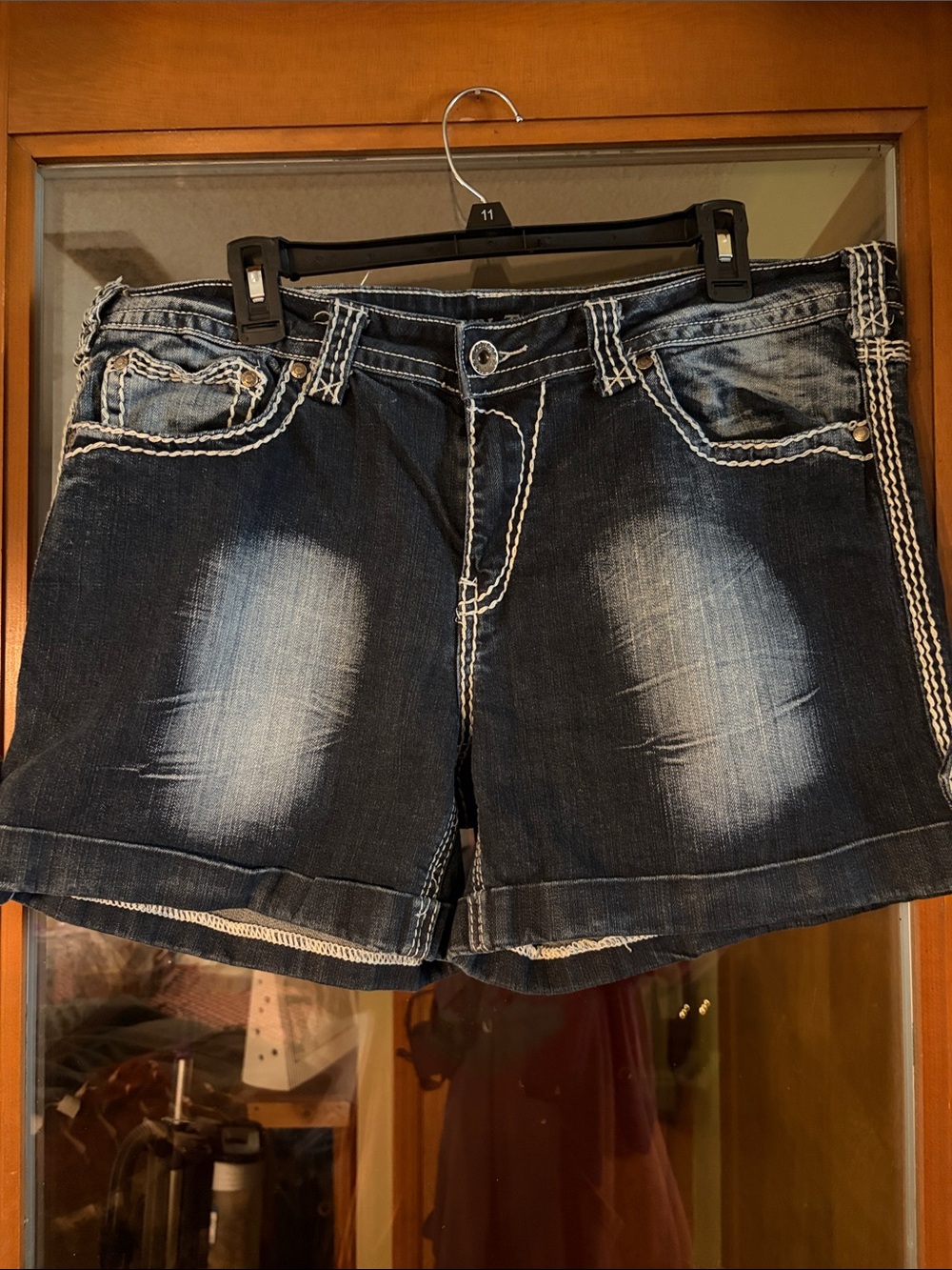 Cowgirl Tuff Shorts Size 36